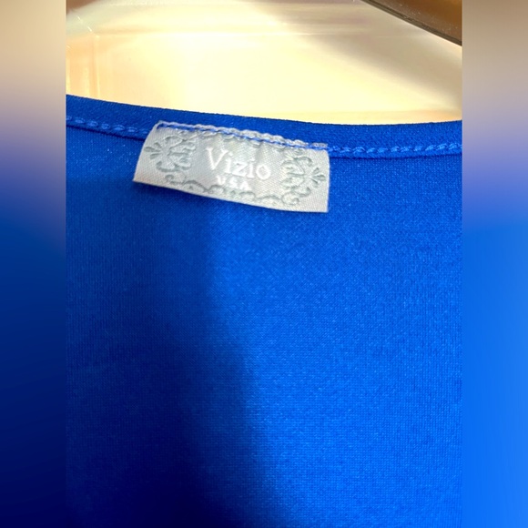 Vibrant blue blouse - Picture 3 of 5